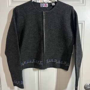Q&A 100% Wool Zip Cardigan Sweater M Charcoal Gray Embroidered Floral Australia